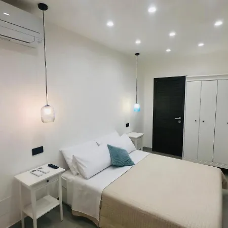 Flavia's Lemons Bed & Breakfast 3*